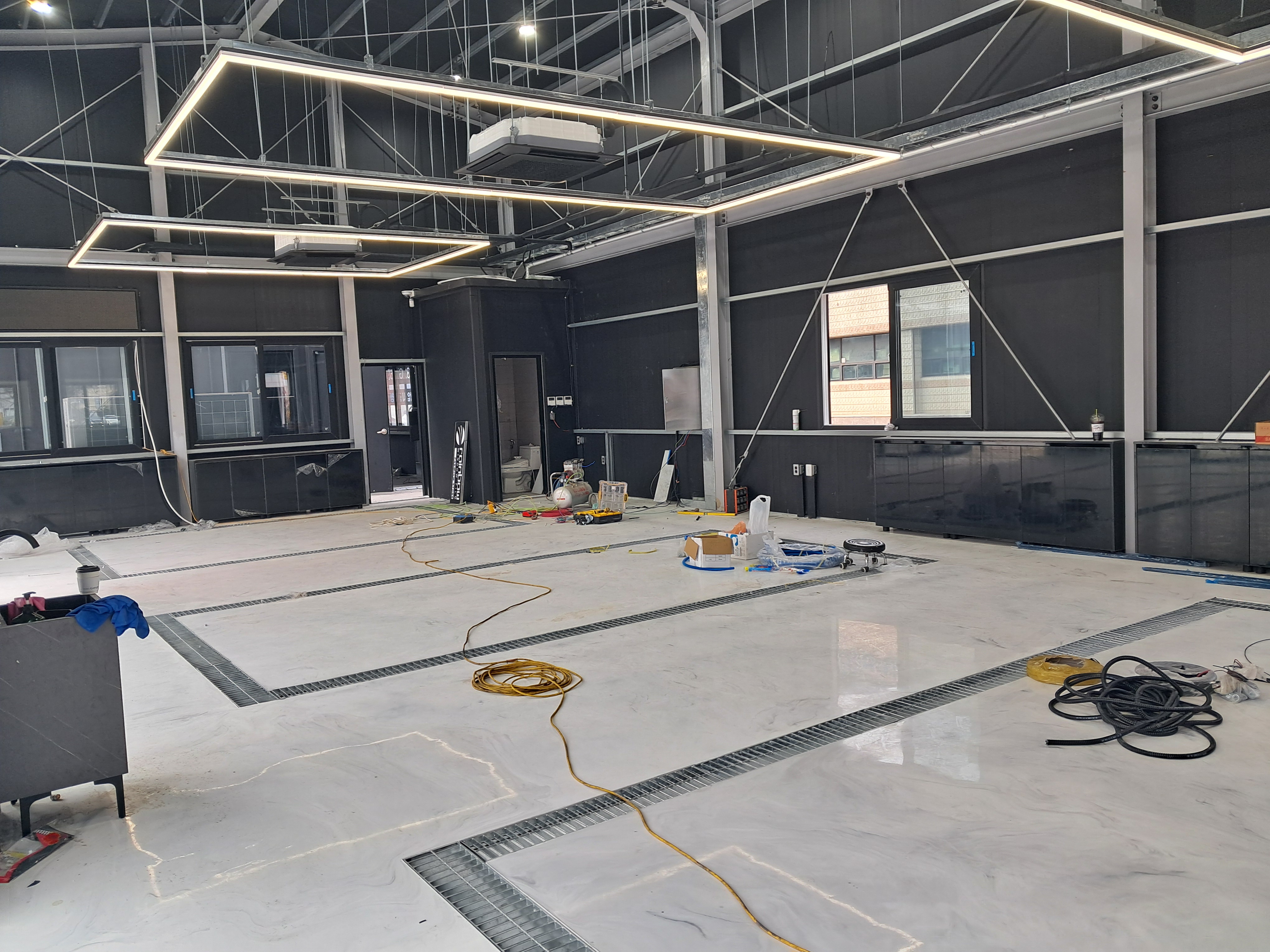 제주 하나자동차용품 KC인증 평판재단기 F1612 설치완료 첨부파일 : 1738720309_2.jpg