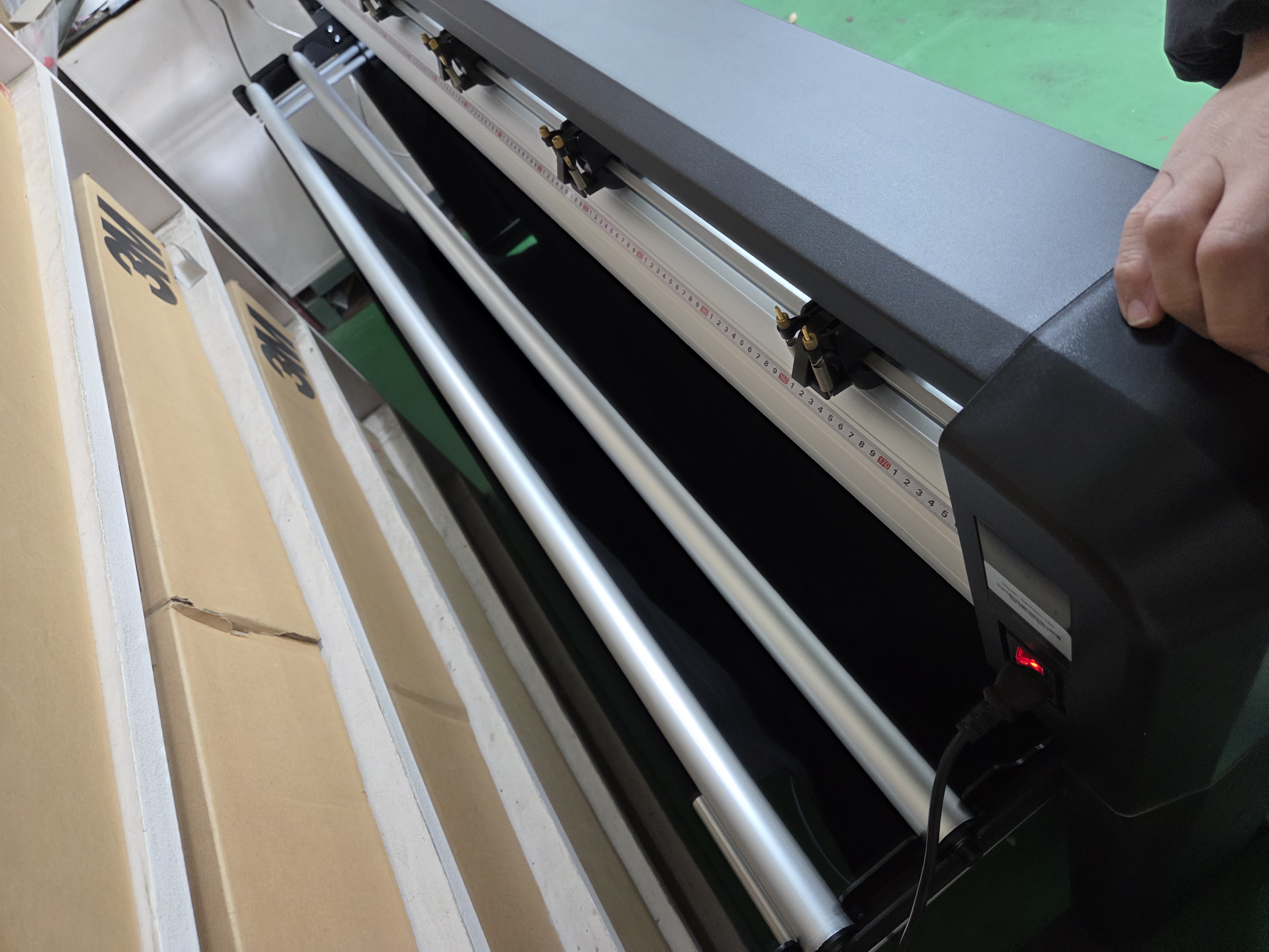 순천 월드자동차용품점 PPF재단기 설치완료 첨부파일 : 1764131364_6.jpg