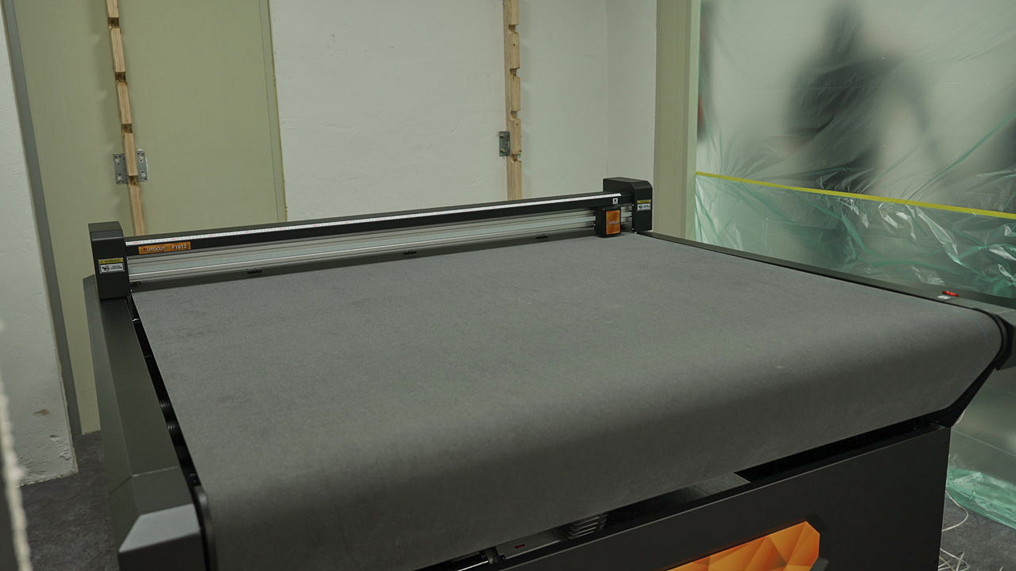 인천 뉴본 F1612 평판재단기 설치 첨부파일 : 1772770936_5.jpg