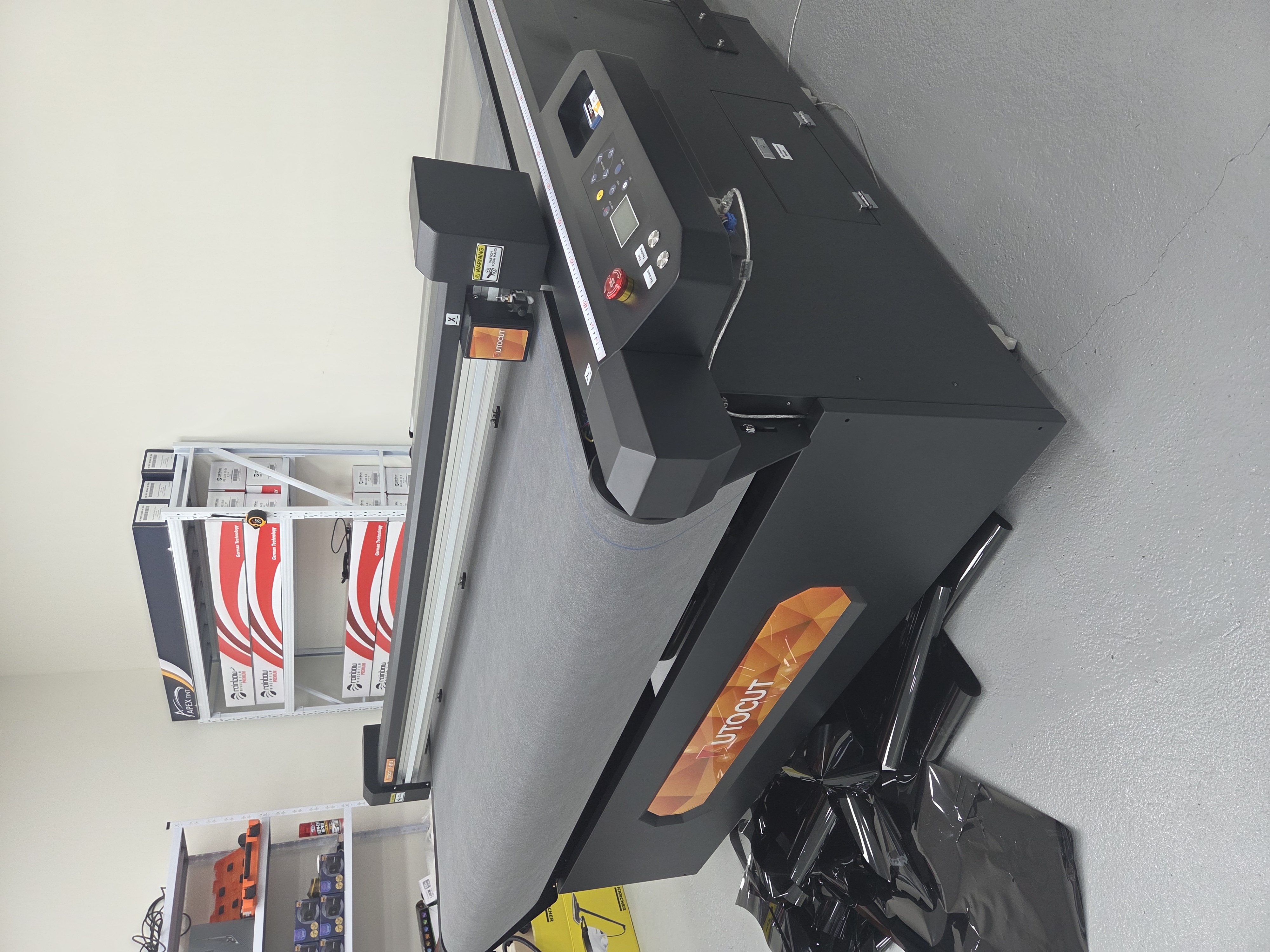 경주 디오팩토리 F1612 평판재단기 설치 첨부파일 : 1772771137_2.jpg