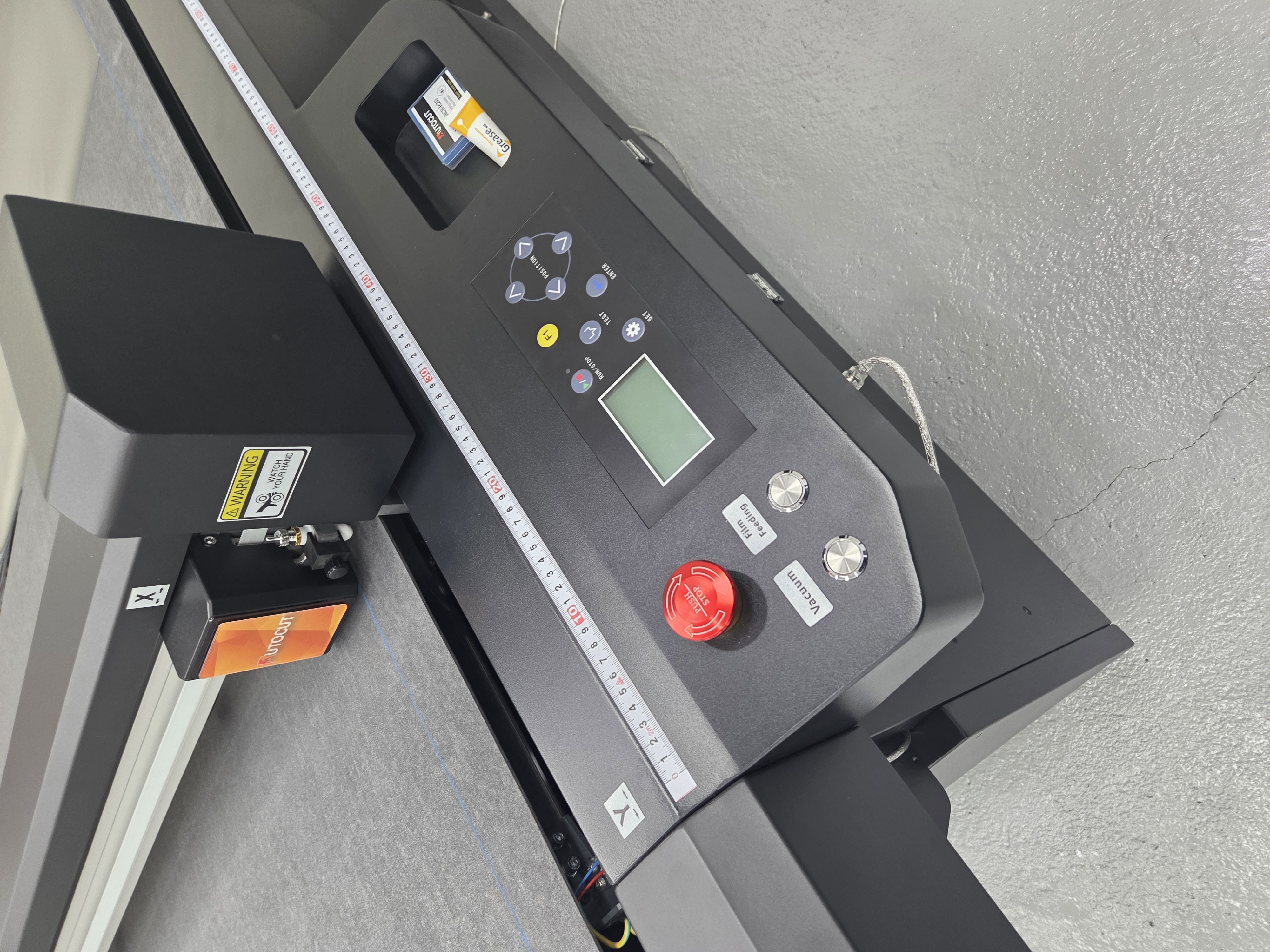 경주 디오팩토리 F1612 평판재단기 설치 첨부파일 : 1772771137_4.jpg